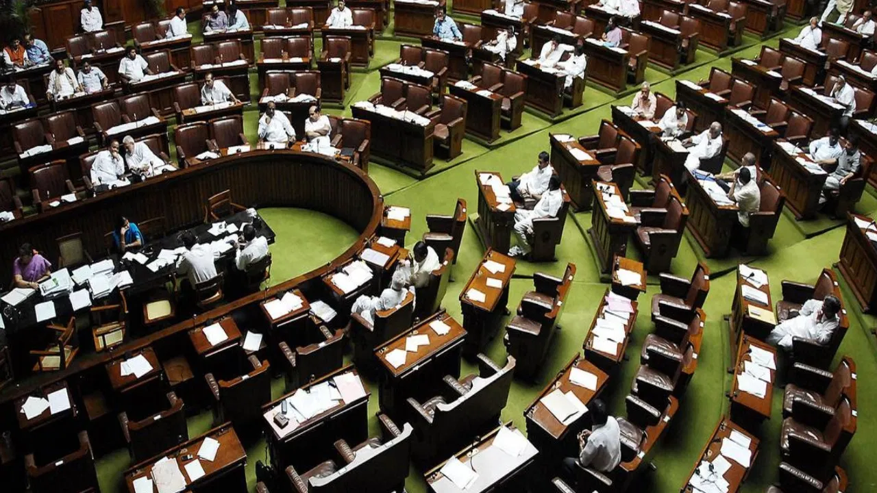 Parliament Winter Session: ಲೋಕಸಭೆ ಕಲಾಪ ಅನಿರ್ದಿಷ್ಟಾವಧಿಗೆ ಮುಂದೂಡಿಕೆ